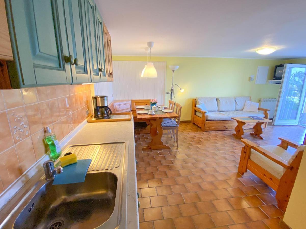 Bellavista A Garten Appartement Mit Pool Colico Extérieur photo