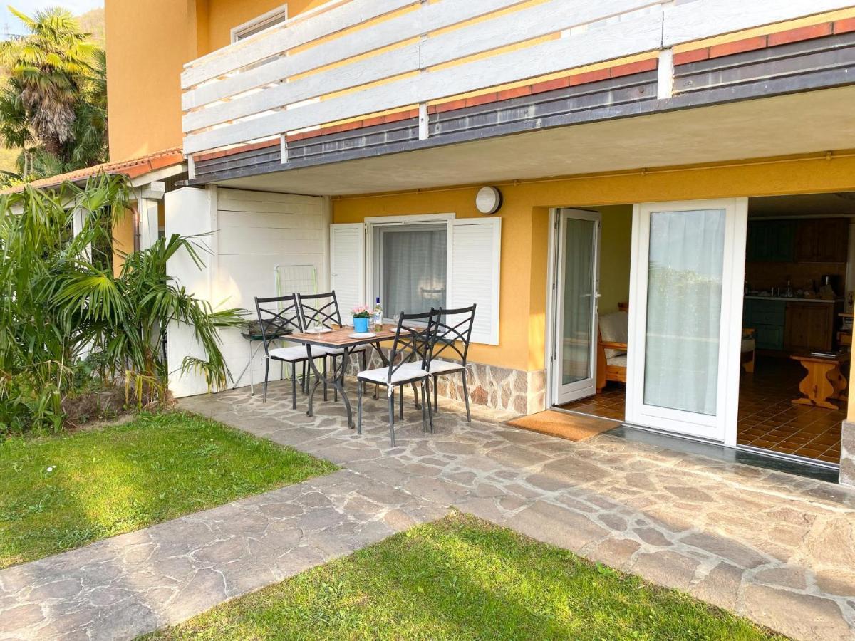 Bellavista A Garten Appartement Mit Pool Colico Extérieur photo